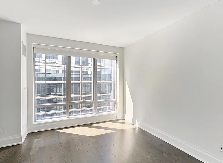 50 Riverside Blvd #16M — Photo 8
