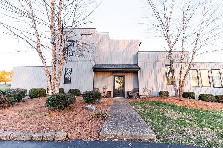 1st image of 345 Trammel Creek Dr