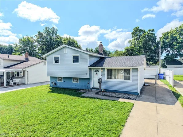 15979 Southway Dr, Brookpark, OH 44142