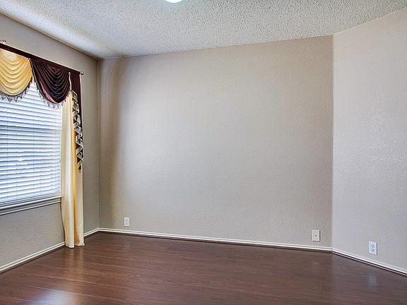 2nd image of 3311 Creekwood Dr