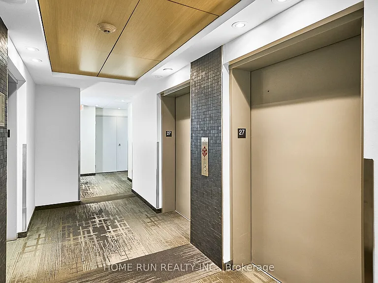 40 Nepean St #2703 — Photo 34