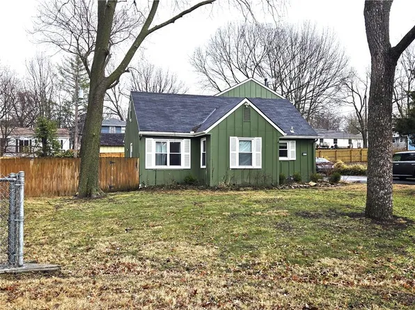 8117 Belleview Ave, Kansas City, MO 64114