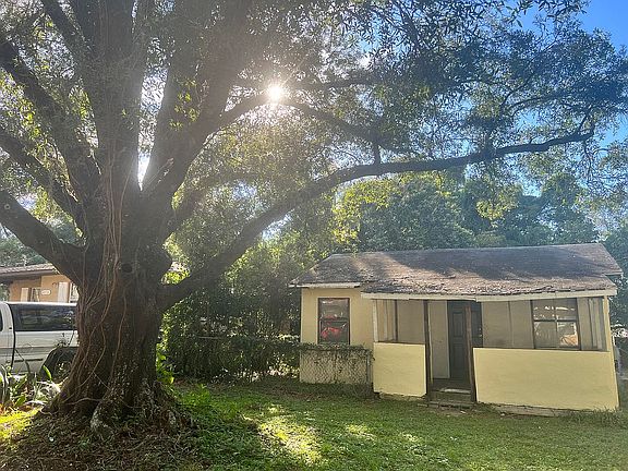 2nd image of 8714 N Mandarine Pl