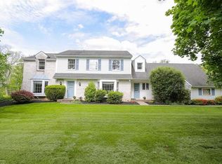 2904 Birchwood Cir, Emmaus, PA 18049