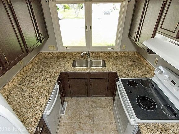 4th image of 4526 51st St