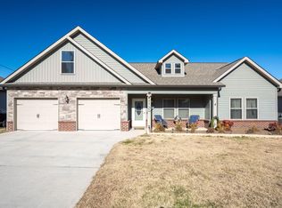 425 Franklin Cir, Fort Oglethorpe, GA 30742