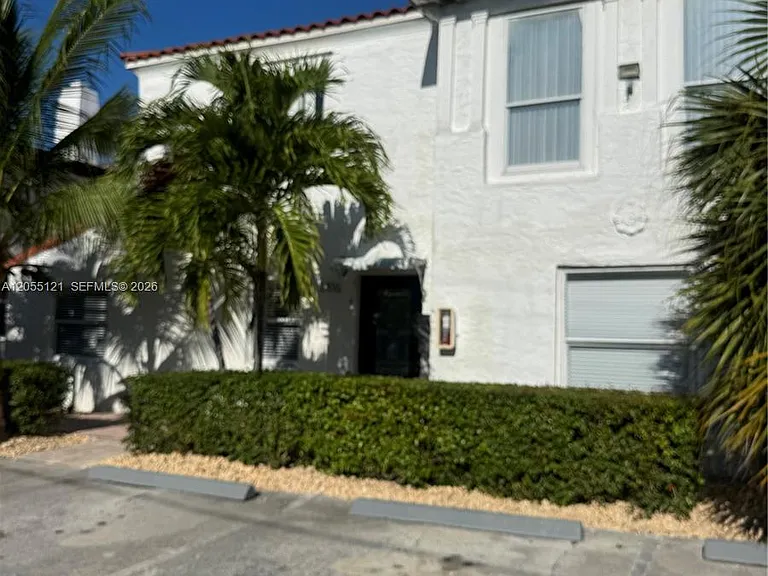 2816 Pine Tree Dr #3 — Photo 10