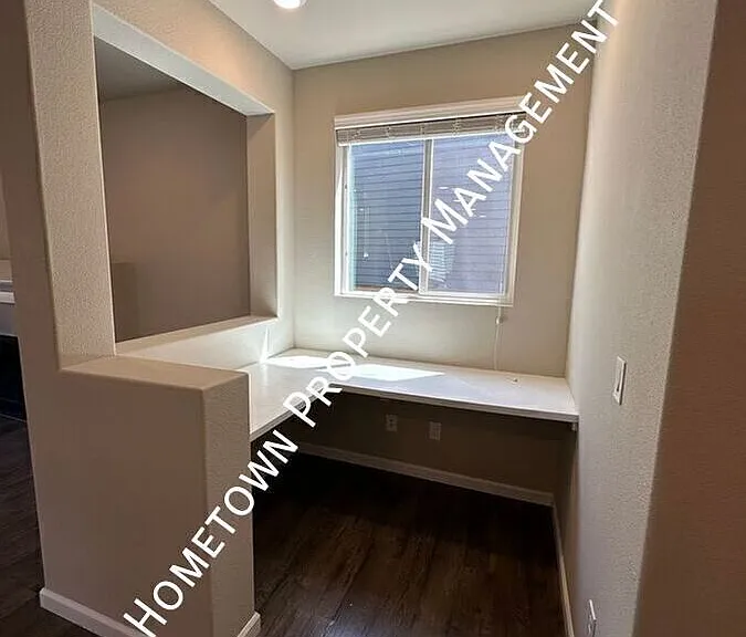 3332 Juno Ct NE — Photo 7