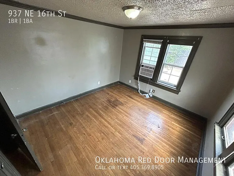 937 NE 16th St — Photo 5