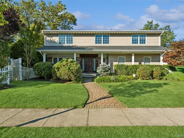 203 Regent Drive, Lido Beach, NY 11561