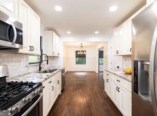 2494 Dodson Dr, East Pt, GA 30344