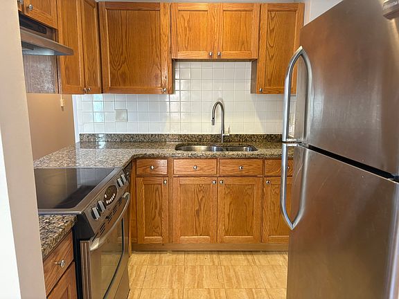 3rd image of 37 Sheafe St APT 6