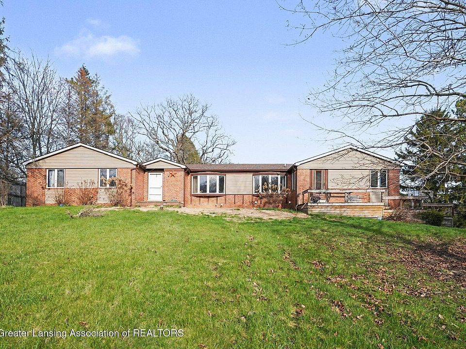 1st image of 15020 Howlett Rd
