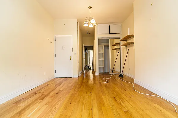 Rented by Nooklyn NYC LLC | media 36