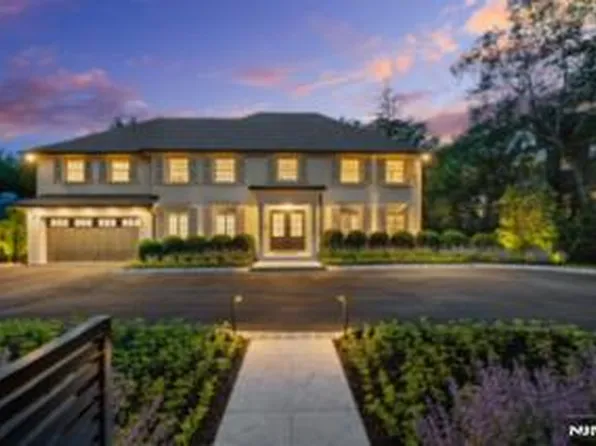 306 Hutchinson Rd, Englewood, NJ 07631