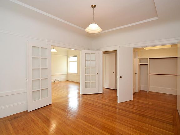 3rd image of 445 Ashbury St #8