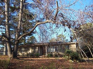 101 Phillipson Dr, Albertville, AL 35951