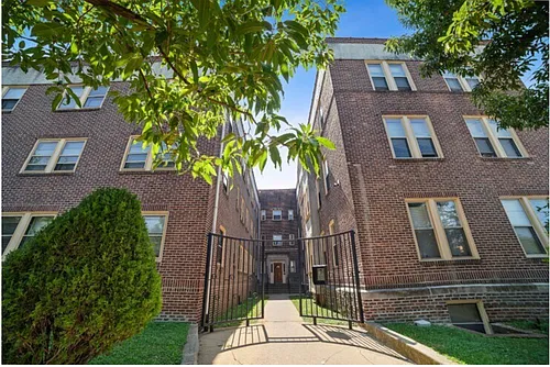 800 N Adams St. Photo 1