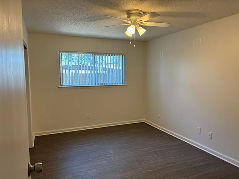 3100 Jersey Way — Photo 17
