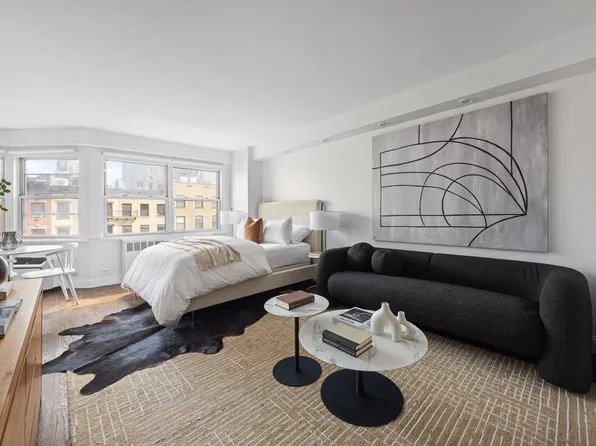 166 East 35th Street 5F image 2 of 10