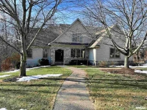 28207 N 230th Street Ct, Le Claire, IA 52753