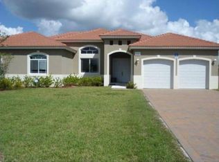 8233 SW 189th Ter, Cutler Bay, FL 33157