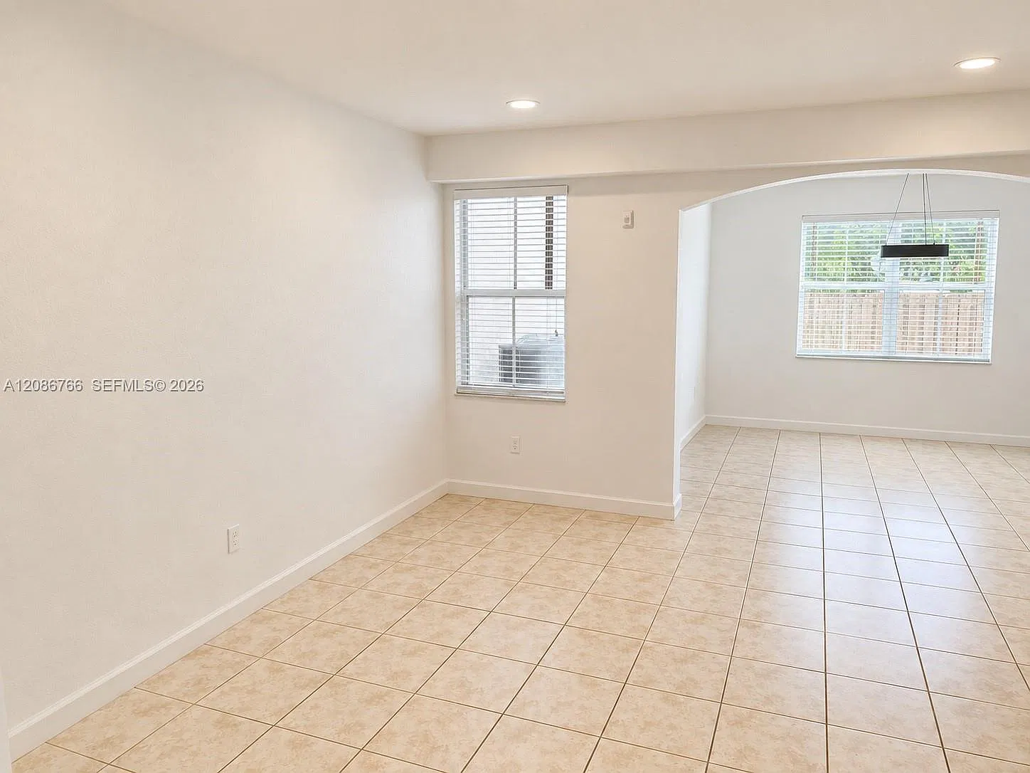 11034 NW 86th Ter — Photo 4