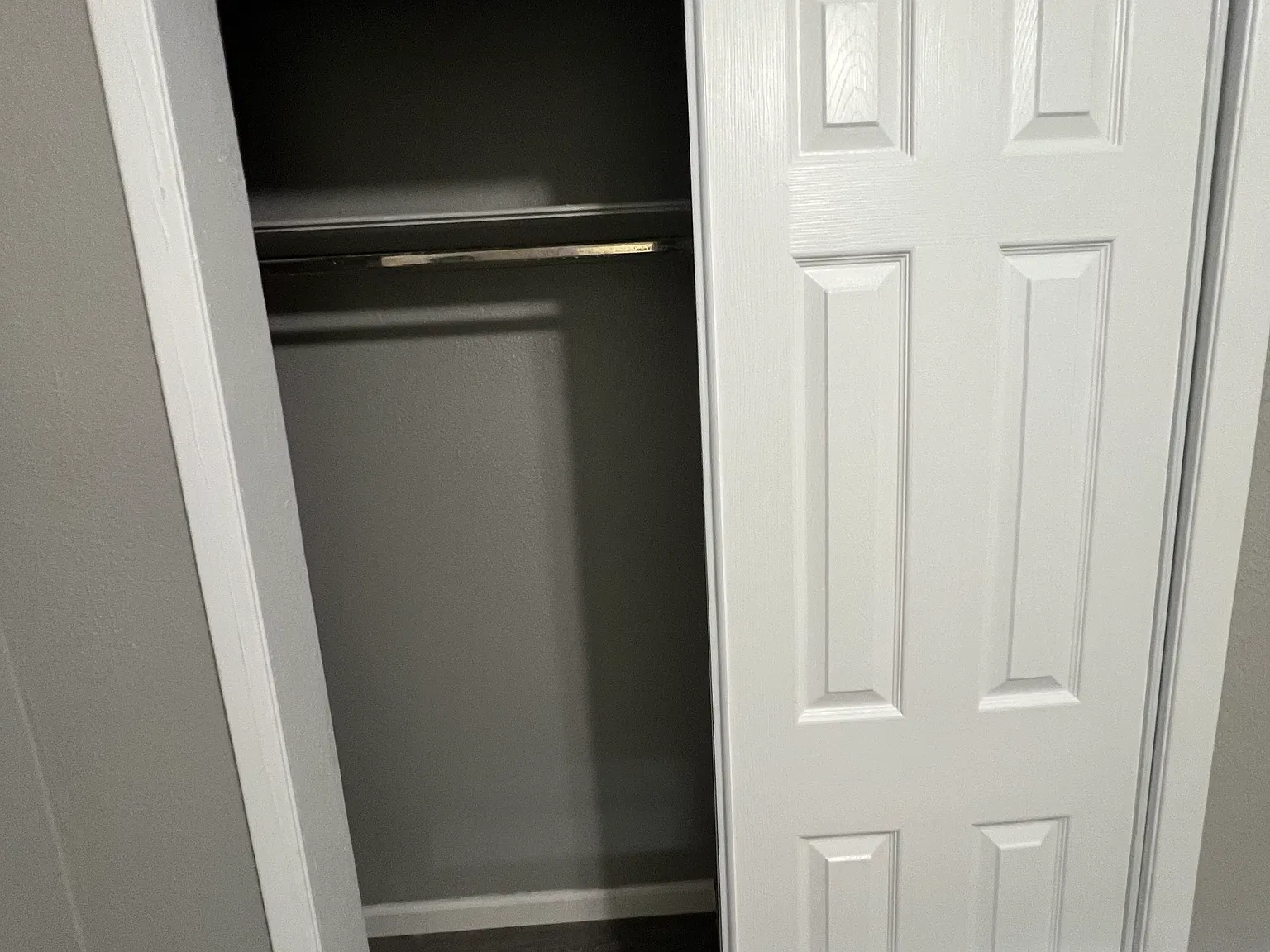 3 bed, 1000 sqft, $1,700 — Photo 3