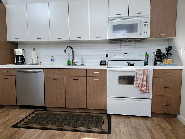 1550 Dickson Ave #6 — Photo 6