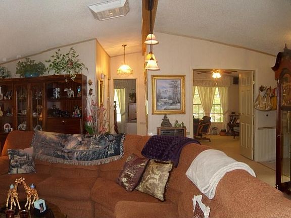 4th image of 1428 Parkland Ave