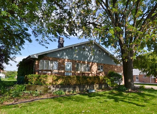 1st image of 8833 Moody Ave