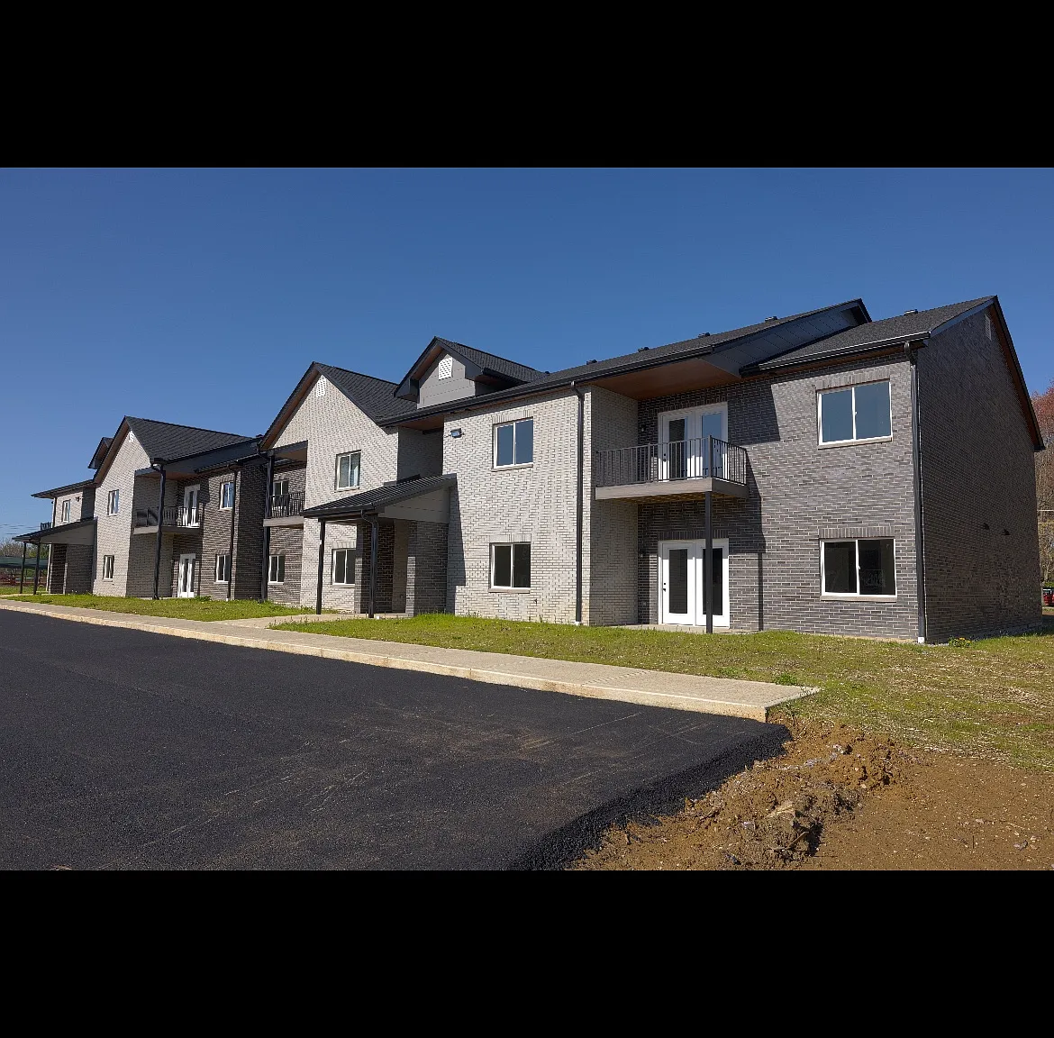 2 bed, 1100 sqft, $1,450 — Photo 1