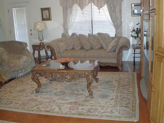 2nd image of 532 Whispering Oaks Dr