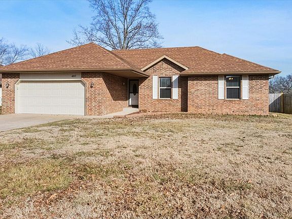3rd image of 407 E Slim Wilson Boulevard