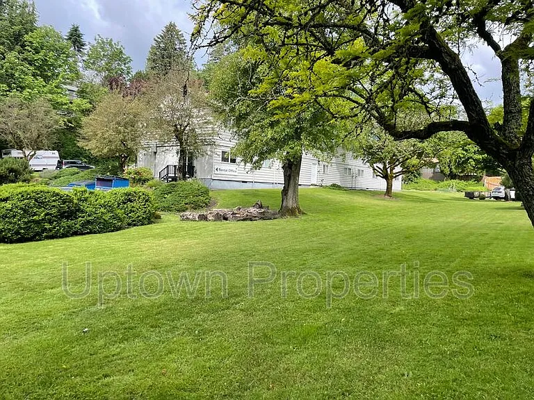 1420 SW Bertha Blvd #C6 — Photo 7