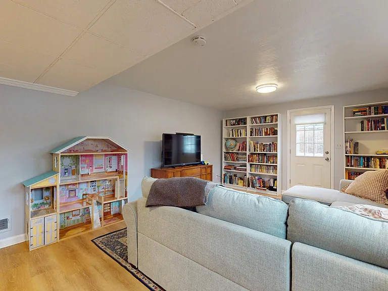 3502 Stark St — Photo 29