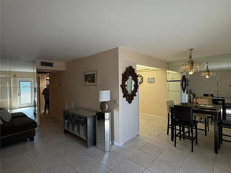 3032 Hythe Pl #3032-B — Photo 7