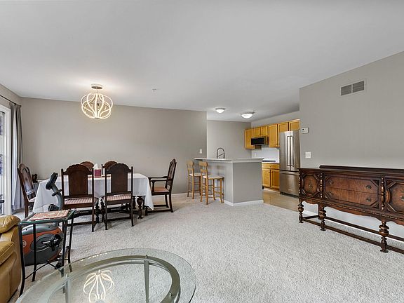 3rd image of 2777 Barclay Way