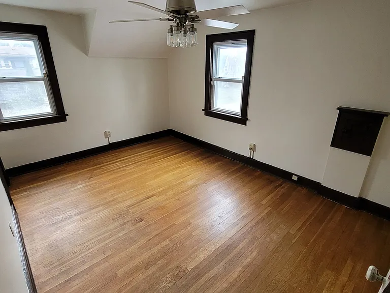 1213 Herman Ave — Photo 11
