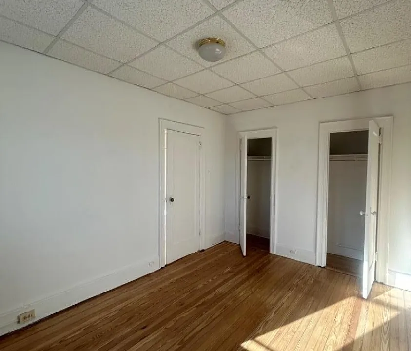 Building Photo 4