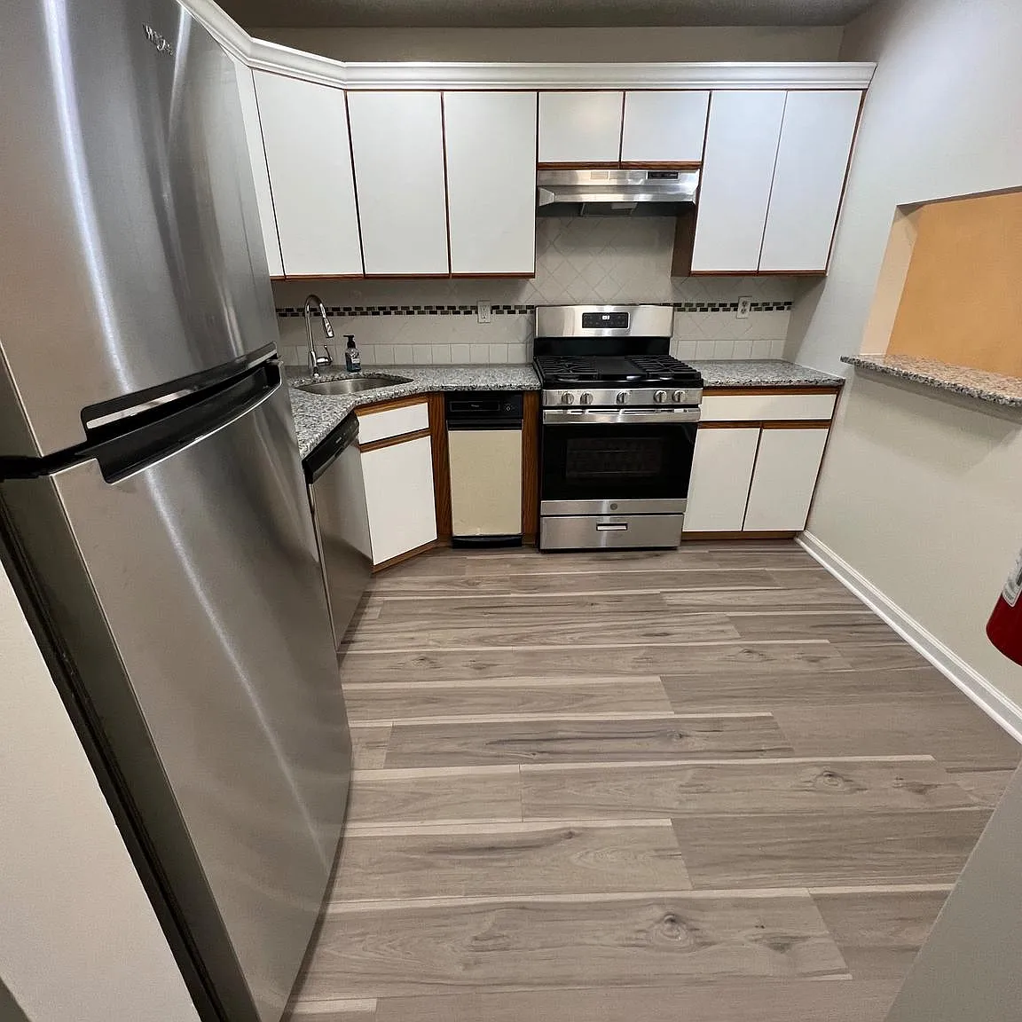 2 bed, 1181 sqft, $2,400 — Photo 4