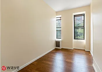 Rented by Wave Real Estate Group