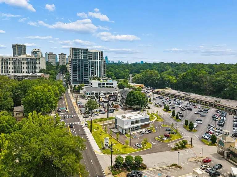 2425 Peachtree Rd NE #607 — Photo 52