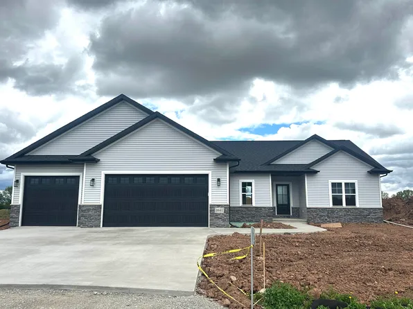 2641 Lawrence Ln, Neenah, WI 54956