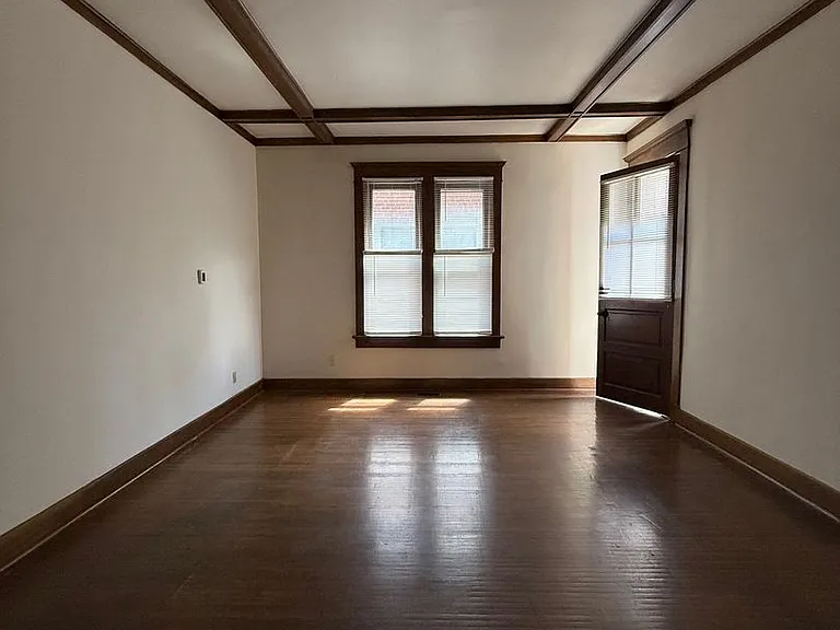 The Bronx on Central - Luxury Living in Old World Setting — Photo 7