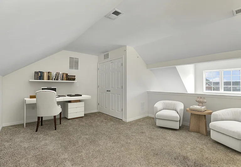 Green Hill Luxury Rentals — Photo 22