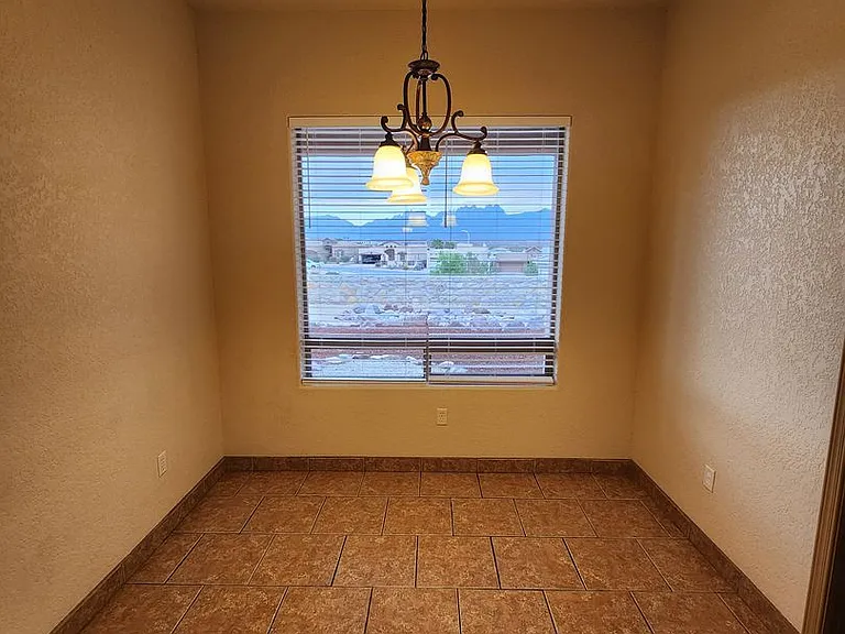 2105 San Patricio Loop — Photo 8