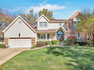 2545 Willow Knoll Dr, Saint Louis, MO