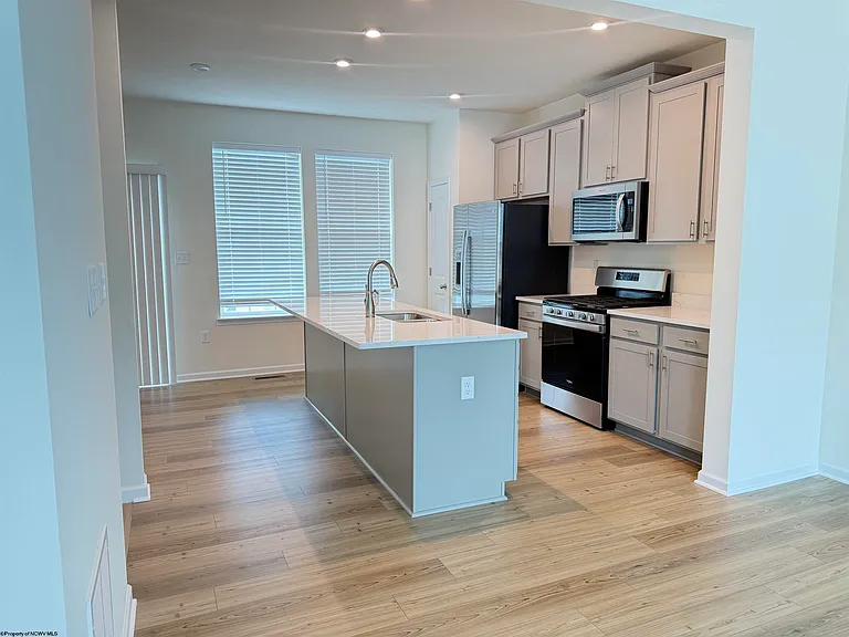 42 Dover Ct — Photo 24