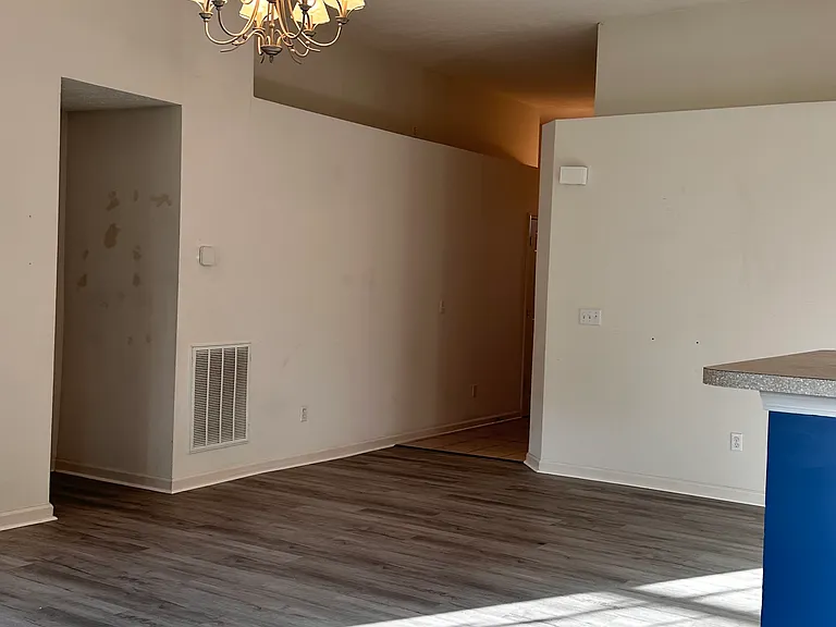 3929 Winthrop Dr — Photo 4